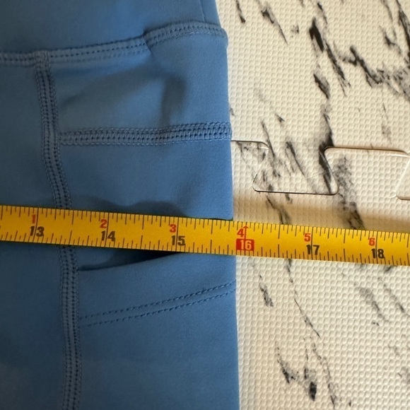 nwot Zyia Active Light N Tight Blue Steel HI Rise Capris 20", Size L - Picture 7 of 8